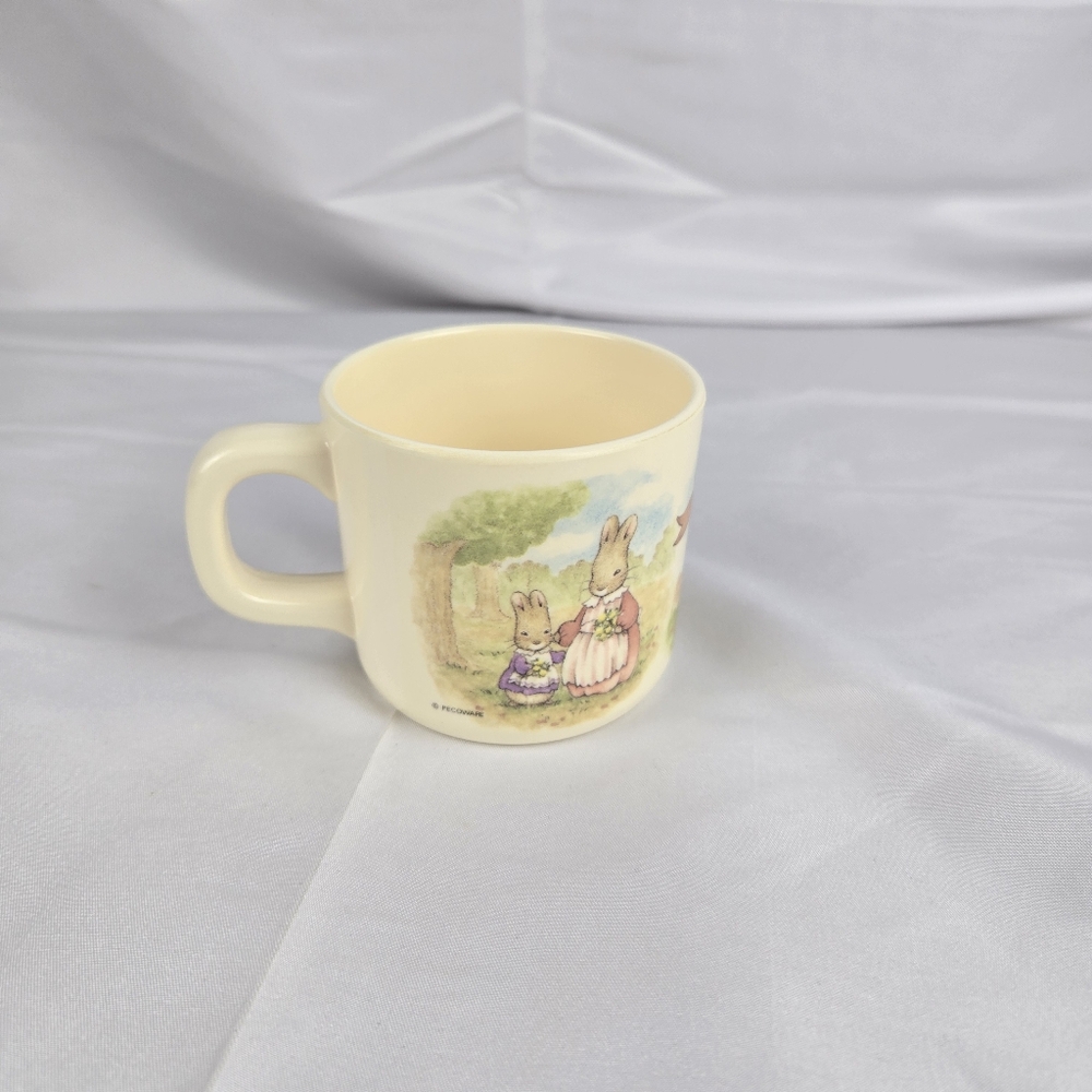 Vintage Peter Rabbit Mug - Picture 4 of 9